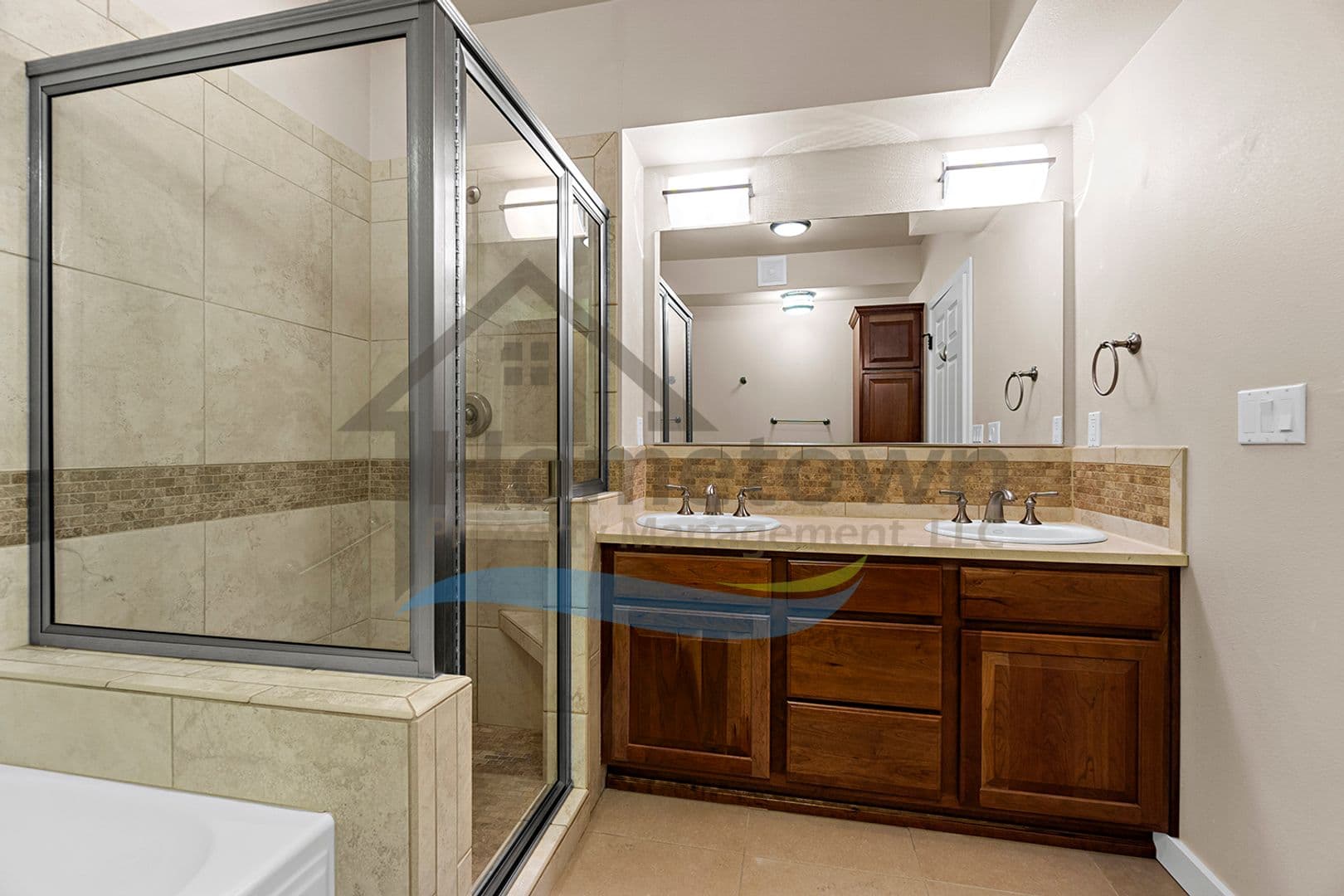 Post Falls House: 355 W Waterside Dr