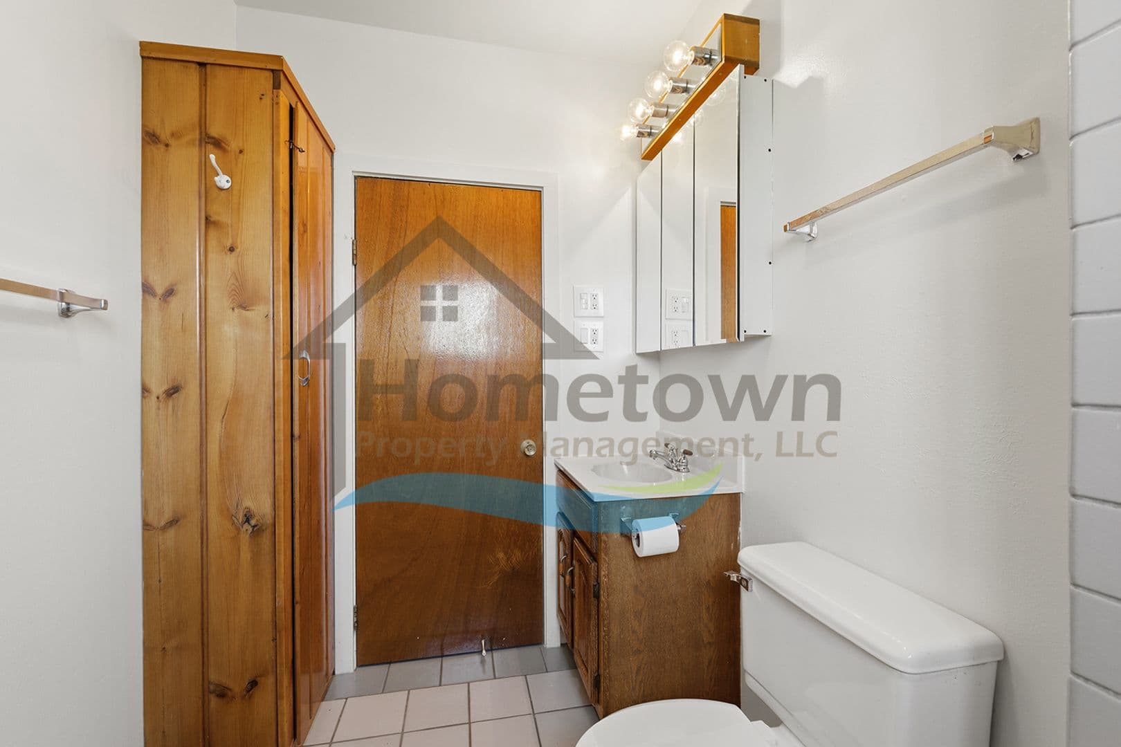 Hayden House: 9811 N Ramsey Rd