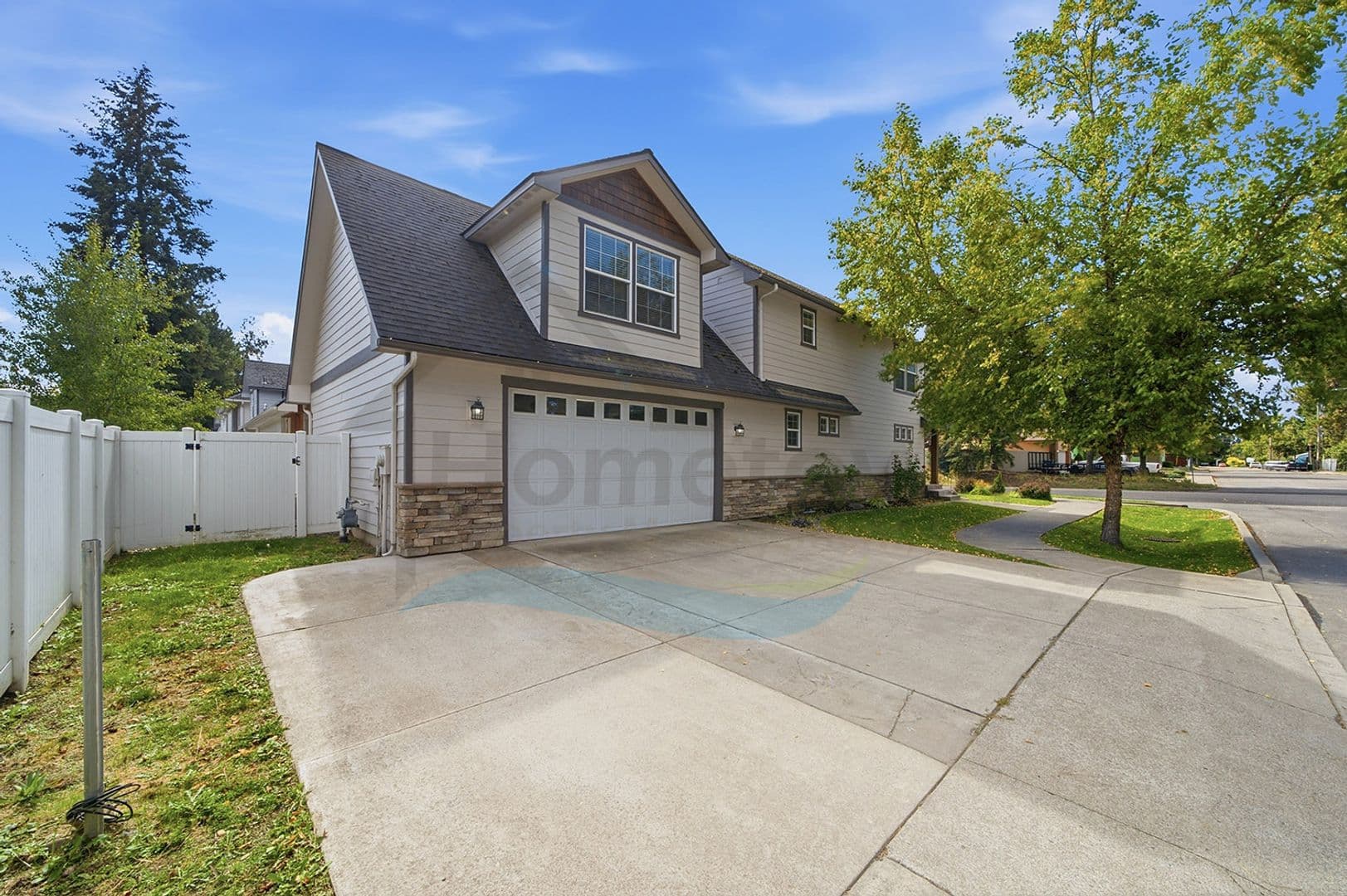 Coeur d'Alene House: 908 E Davis Ave