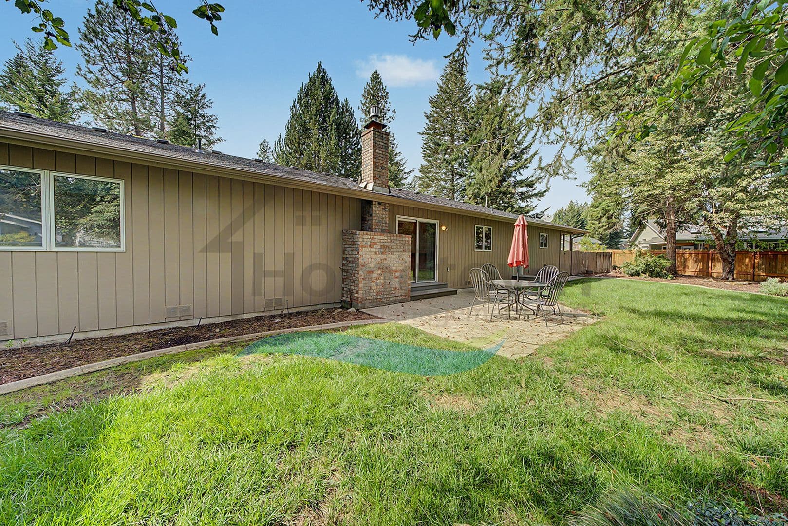 Hayden House: 9880 N Circle Dr