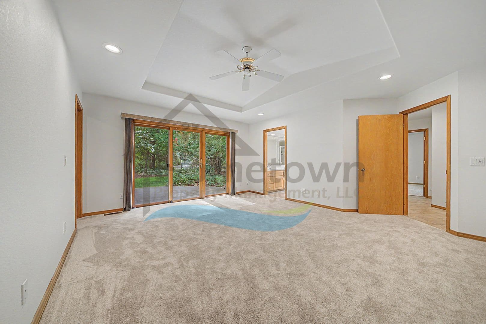 Hayden House: 9880 N Circle Dr