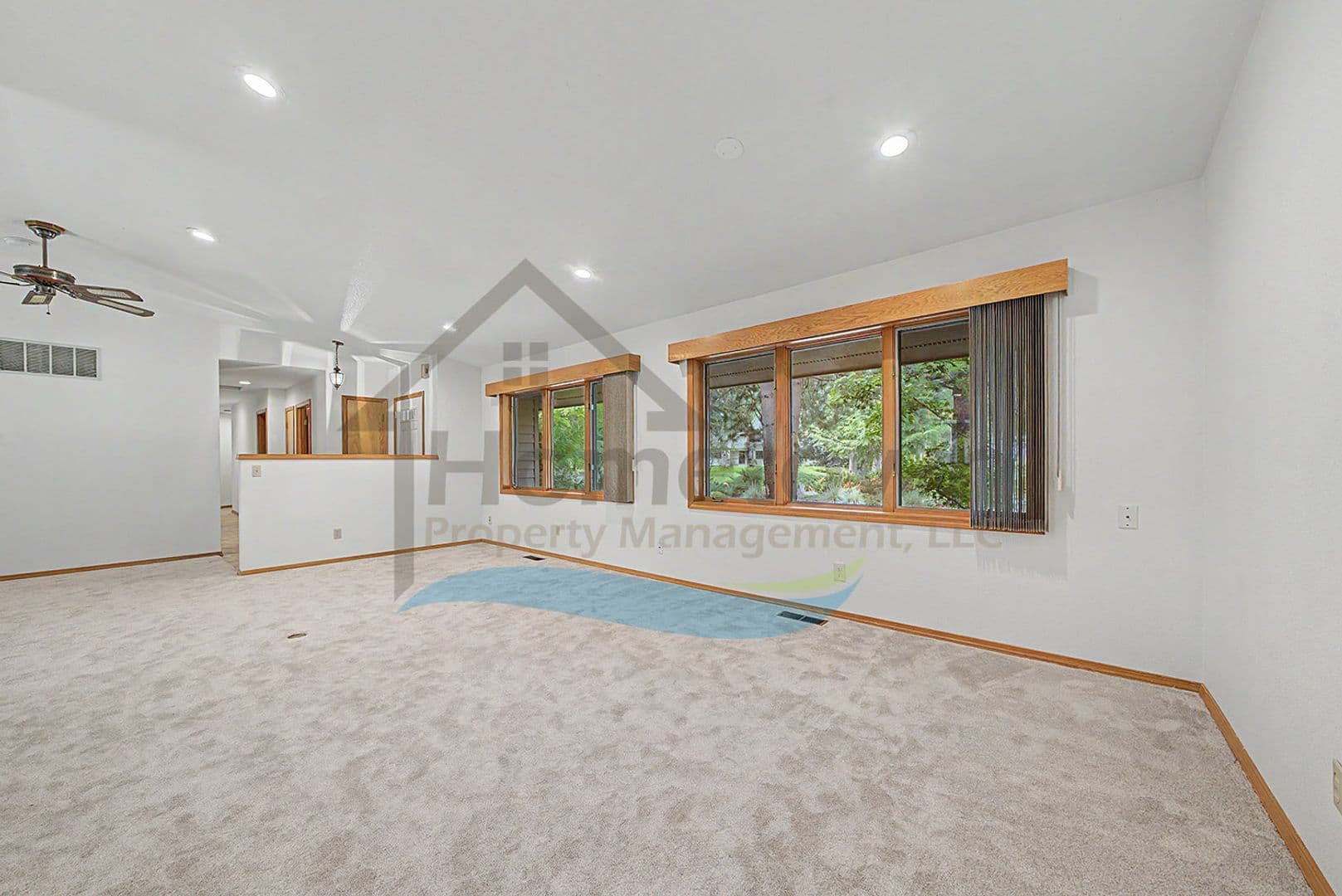 Hayden House: 9880 N Circle Dr