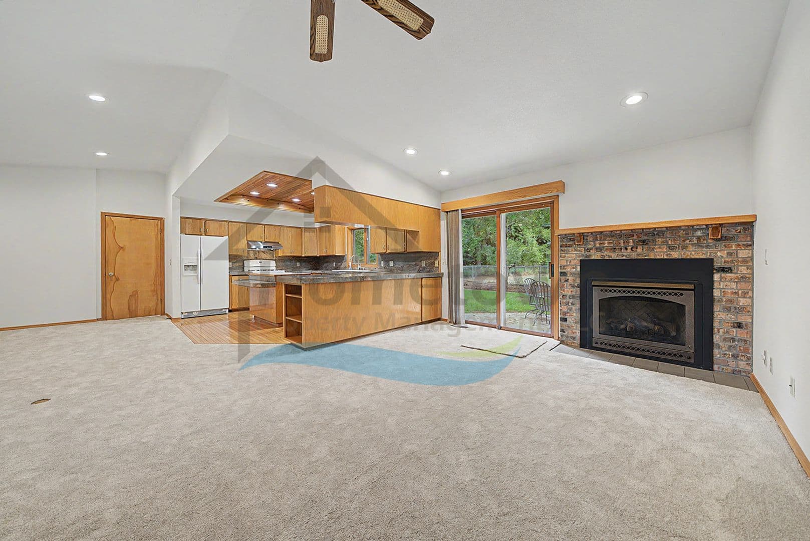 Hayden House: 9880 N Circle Dr