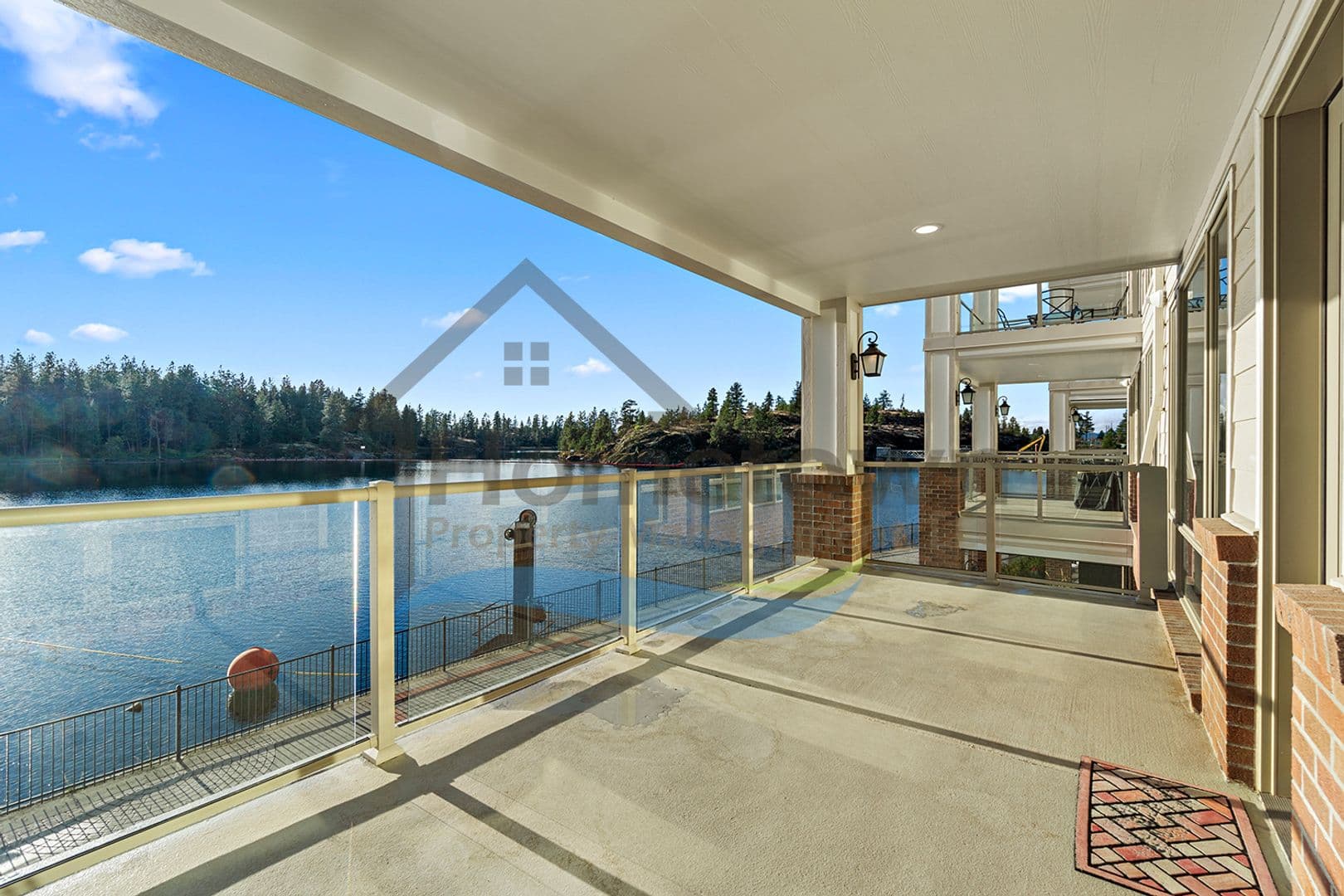 Post Falls House: 355 W Waterside Dr