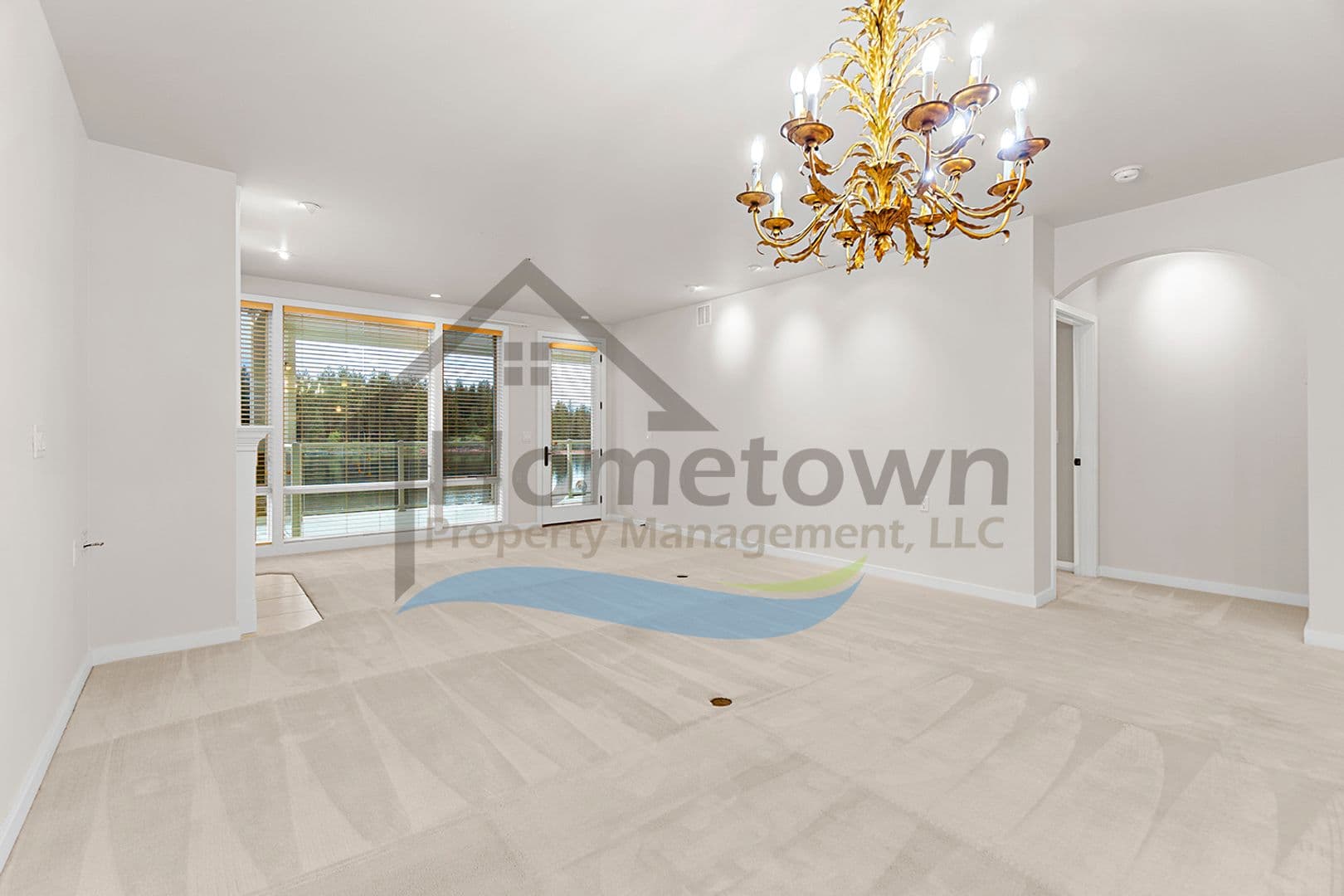 Post Falls House: 355 W Waterside Dr