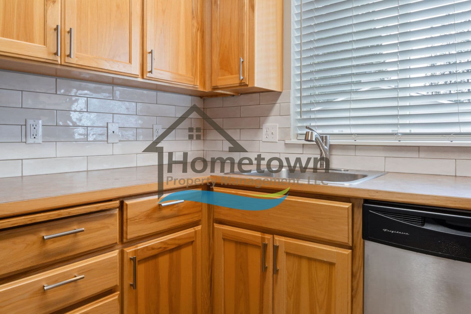 Coeur d'Alene House: 723 E Whispering Pines Lane #19