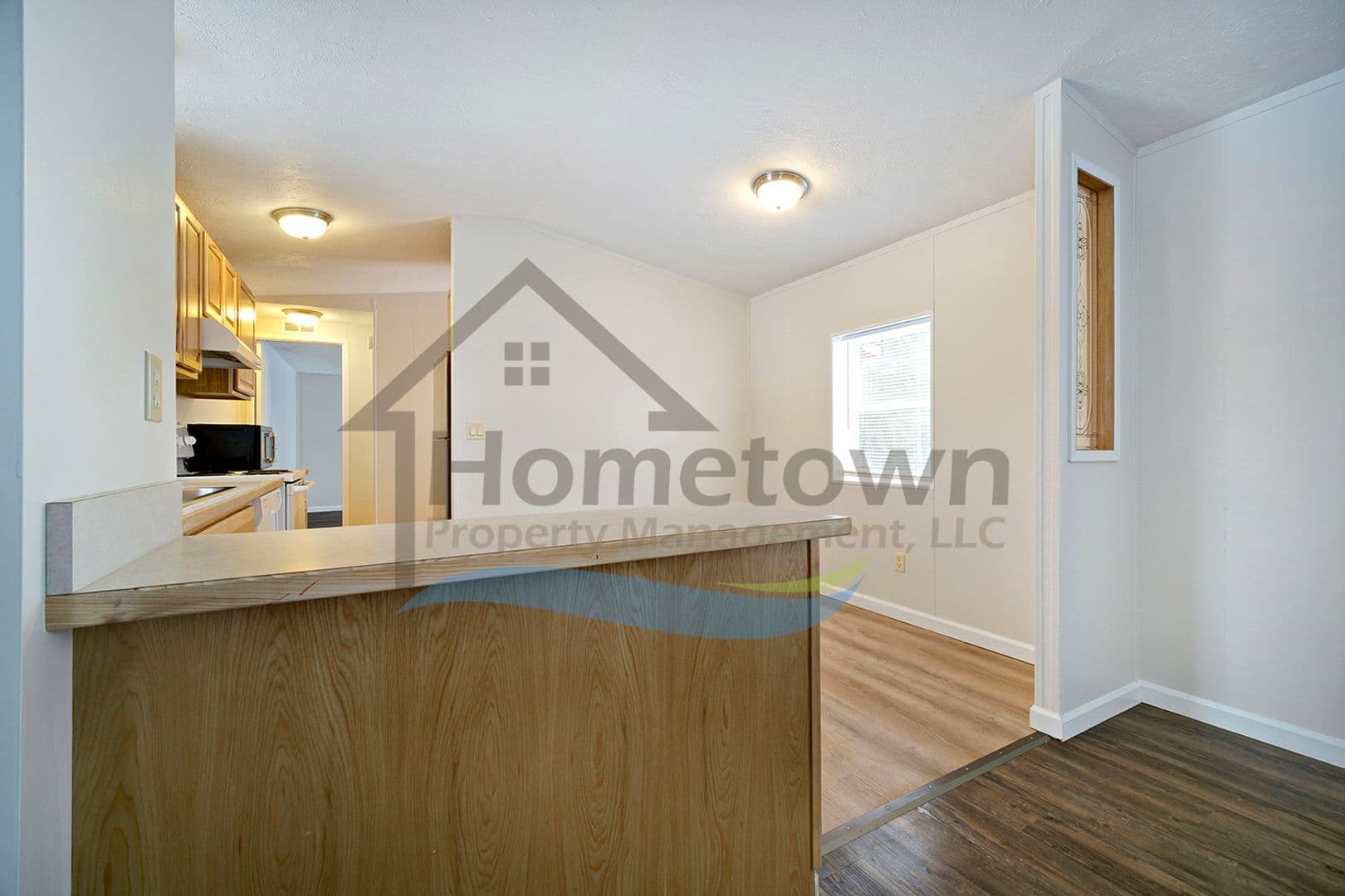Athol House: 5415 E Grove Ave