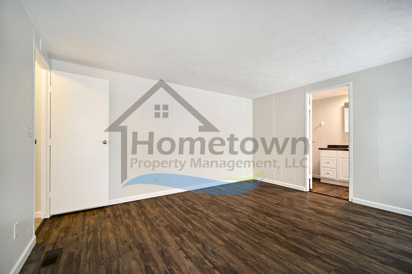 Athol House: 5415 E Grove Ave