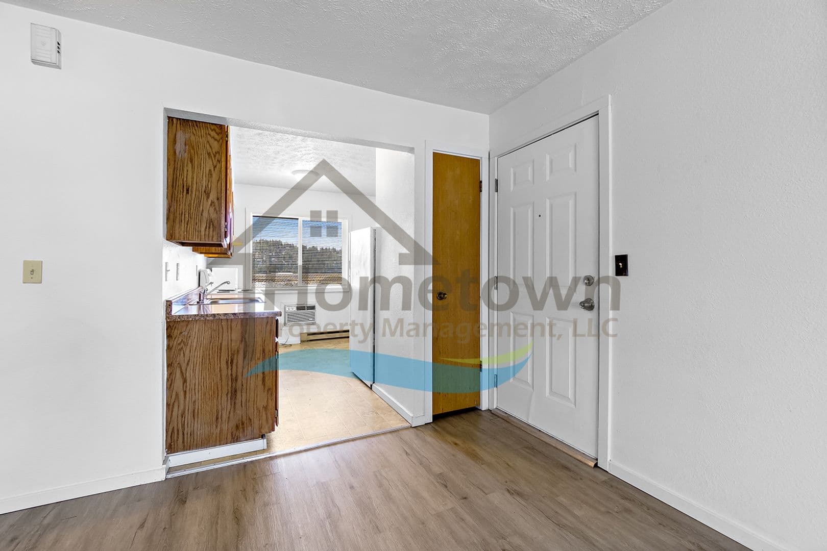 Coeur d'Alene Apartment: 1205 W Emma Ave