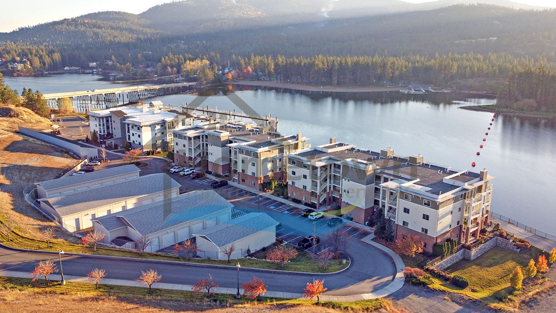 Post Falls House: 355 W Waterside Dr