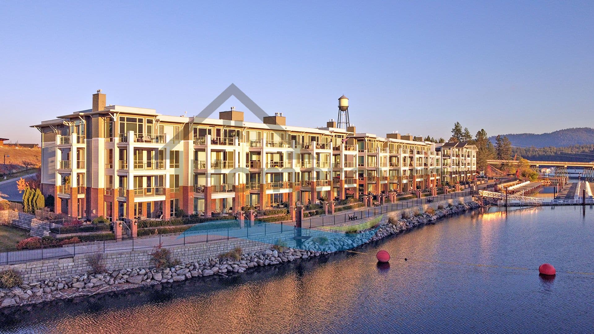 Post Falls House: 355 W Waterside Dr
