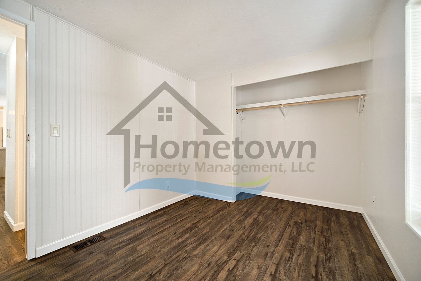 Athol House: 5415 E Grove Ave