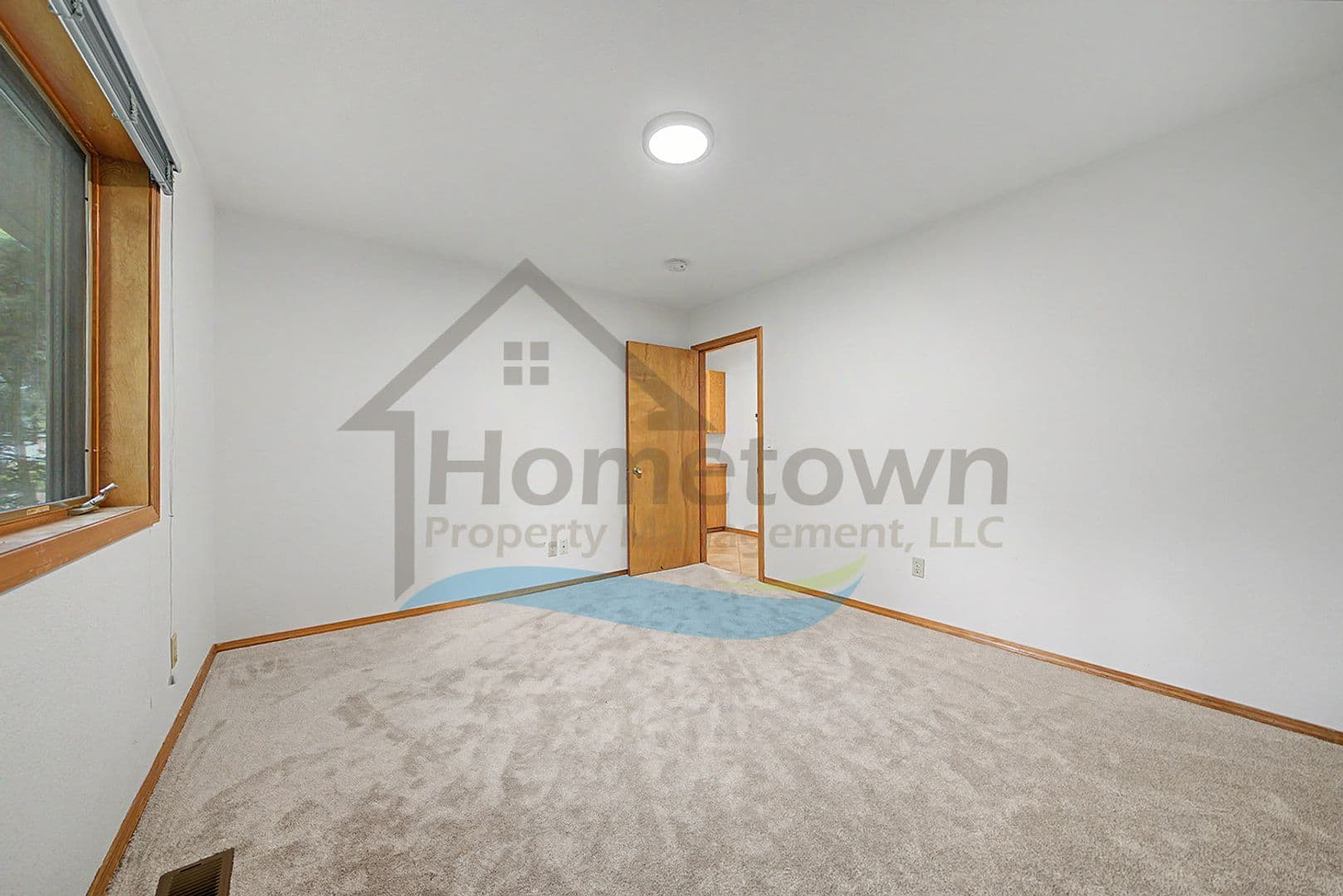 Hayden House: 9880 N Circle Dr