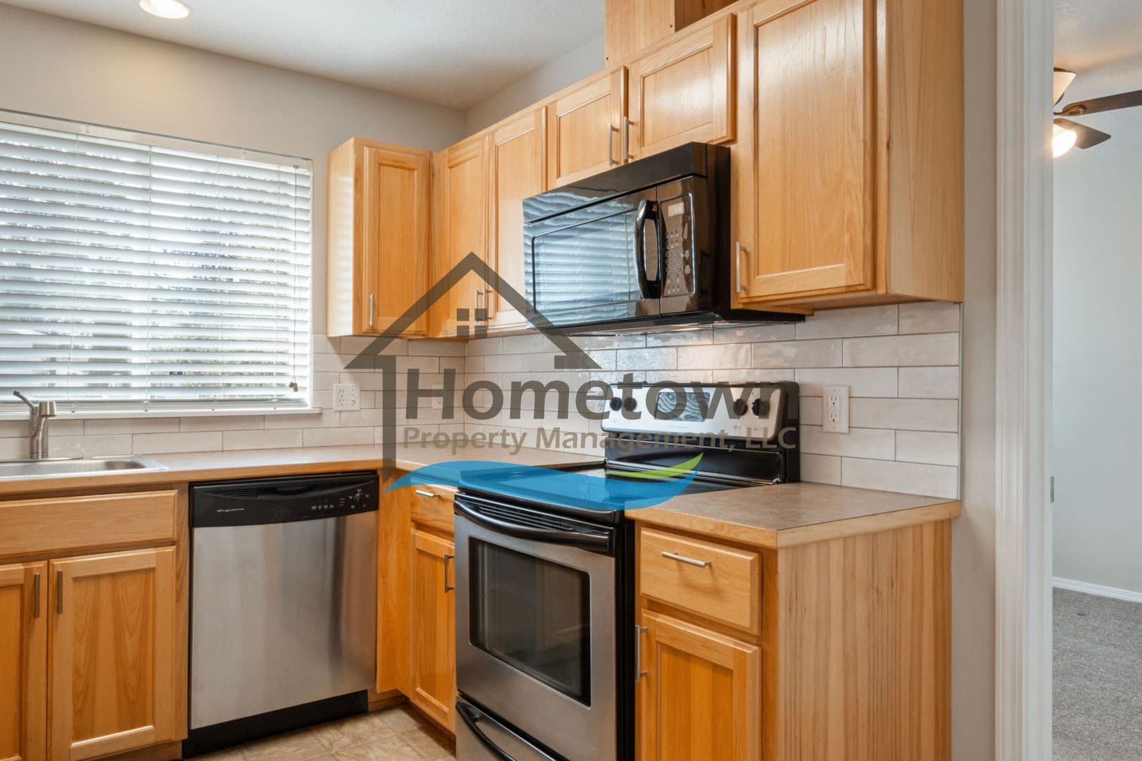 Coeur d'Alene House: 723 E Whispering Pines Lane #19