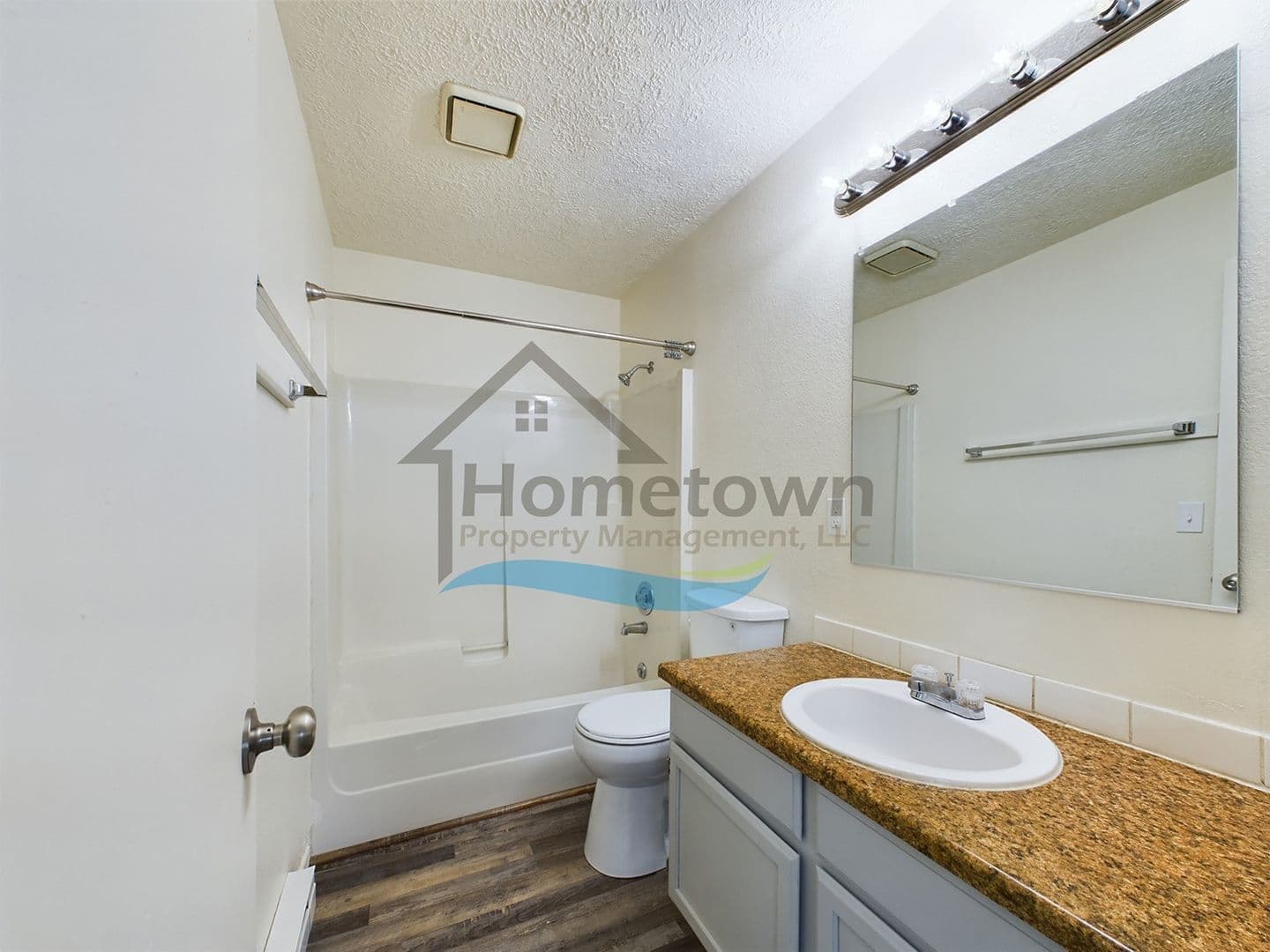Coeur d'Alene Apartment: 1205 W Emma Ave