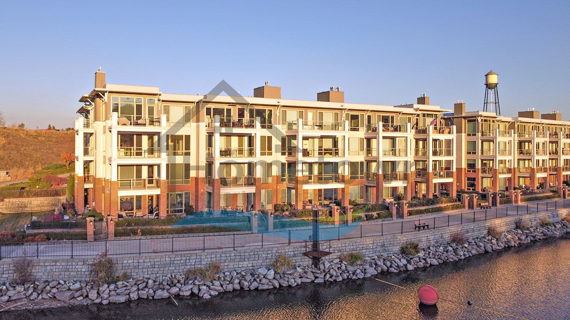Post Falls House: 355 W Waterside Dr
