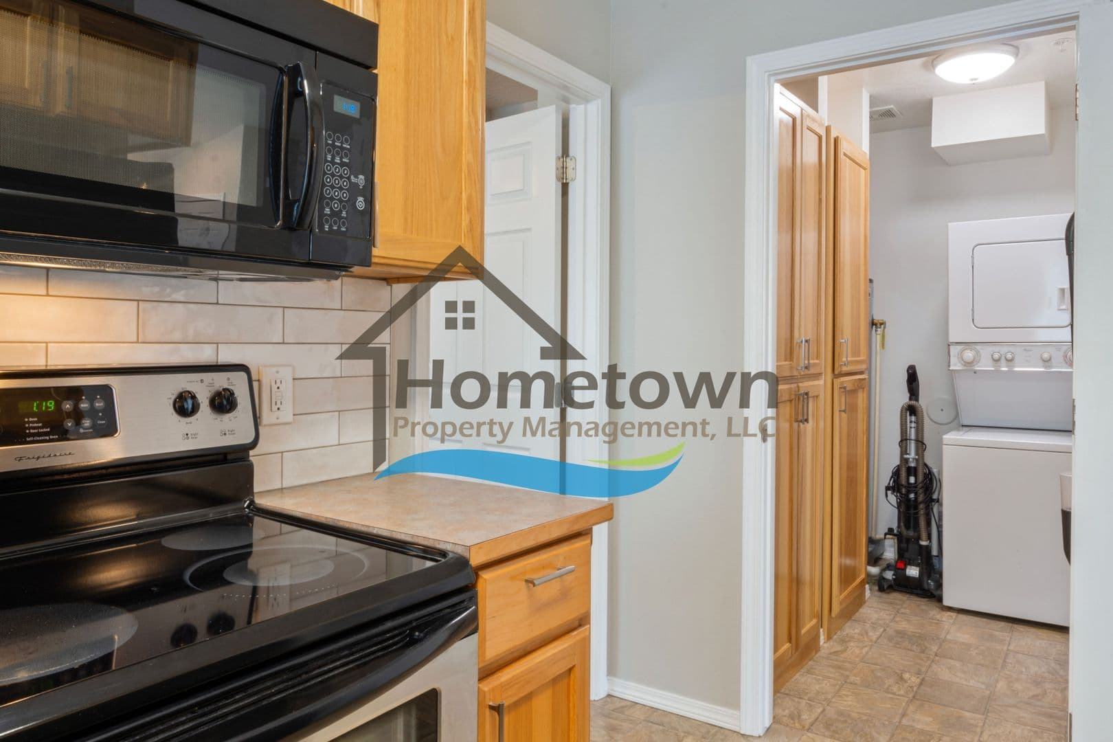 Coeur d'Alene House: 723 E Whispering Pines Lane #19