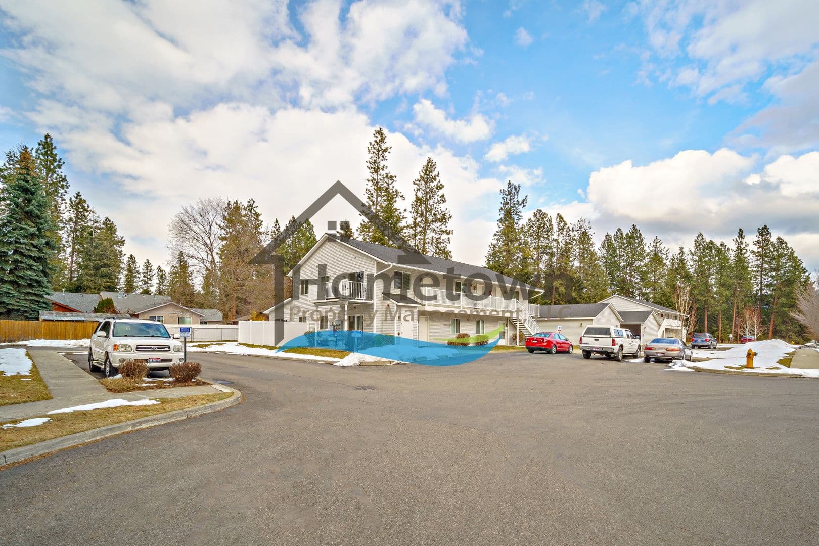 Coeur d'Alene House: 723 E Whispering Pines Lane #19