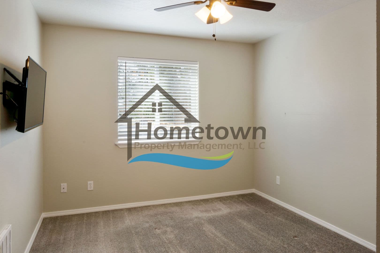 Coeur d'Alene House: 723 E Whispering Pines Lane #19