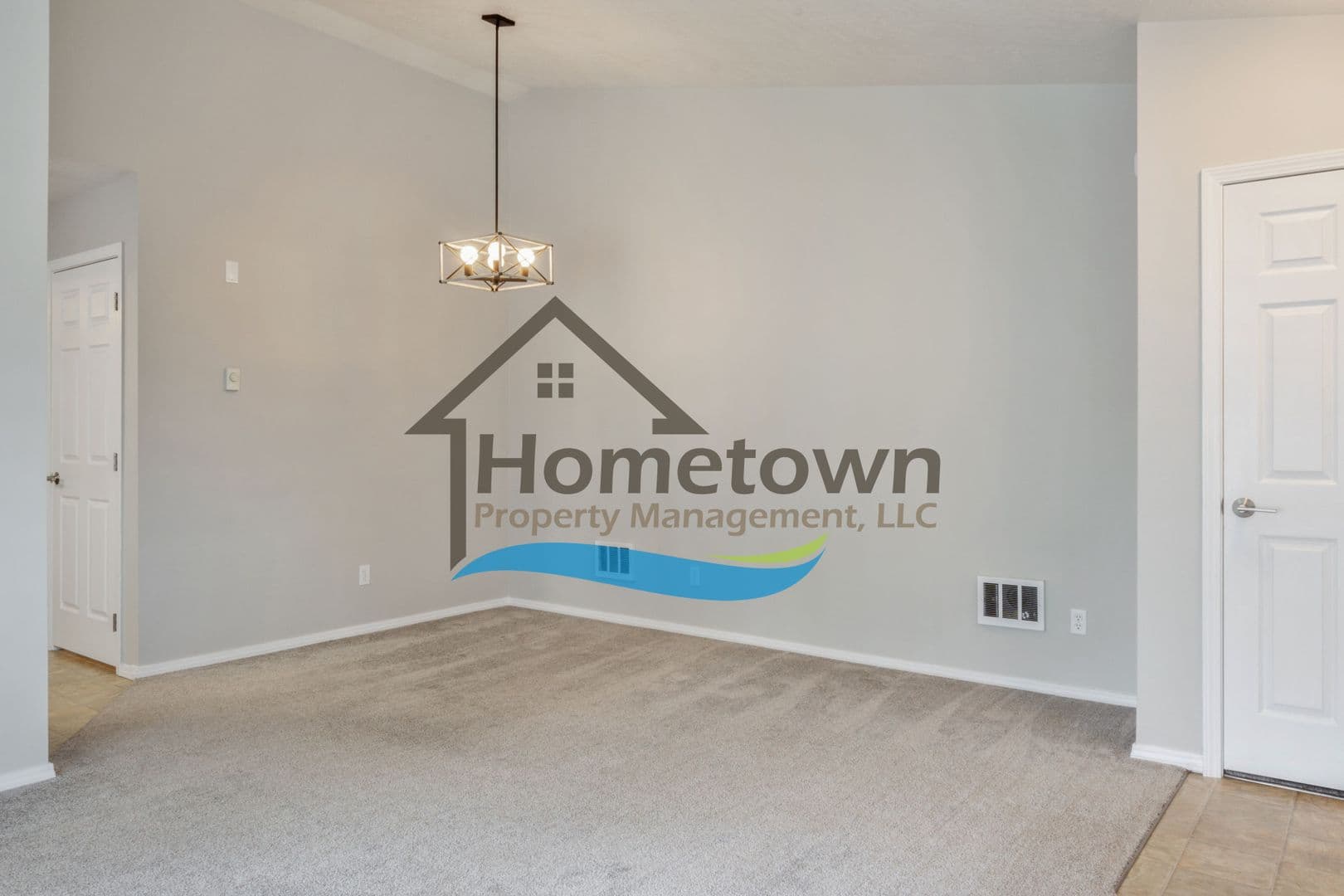 Coeur d'Alene House: 723 E Whispering Pines Lane #19