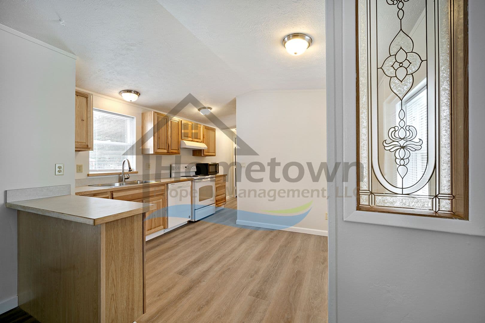 Athol House: 5415 E Grove Ave
