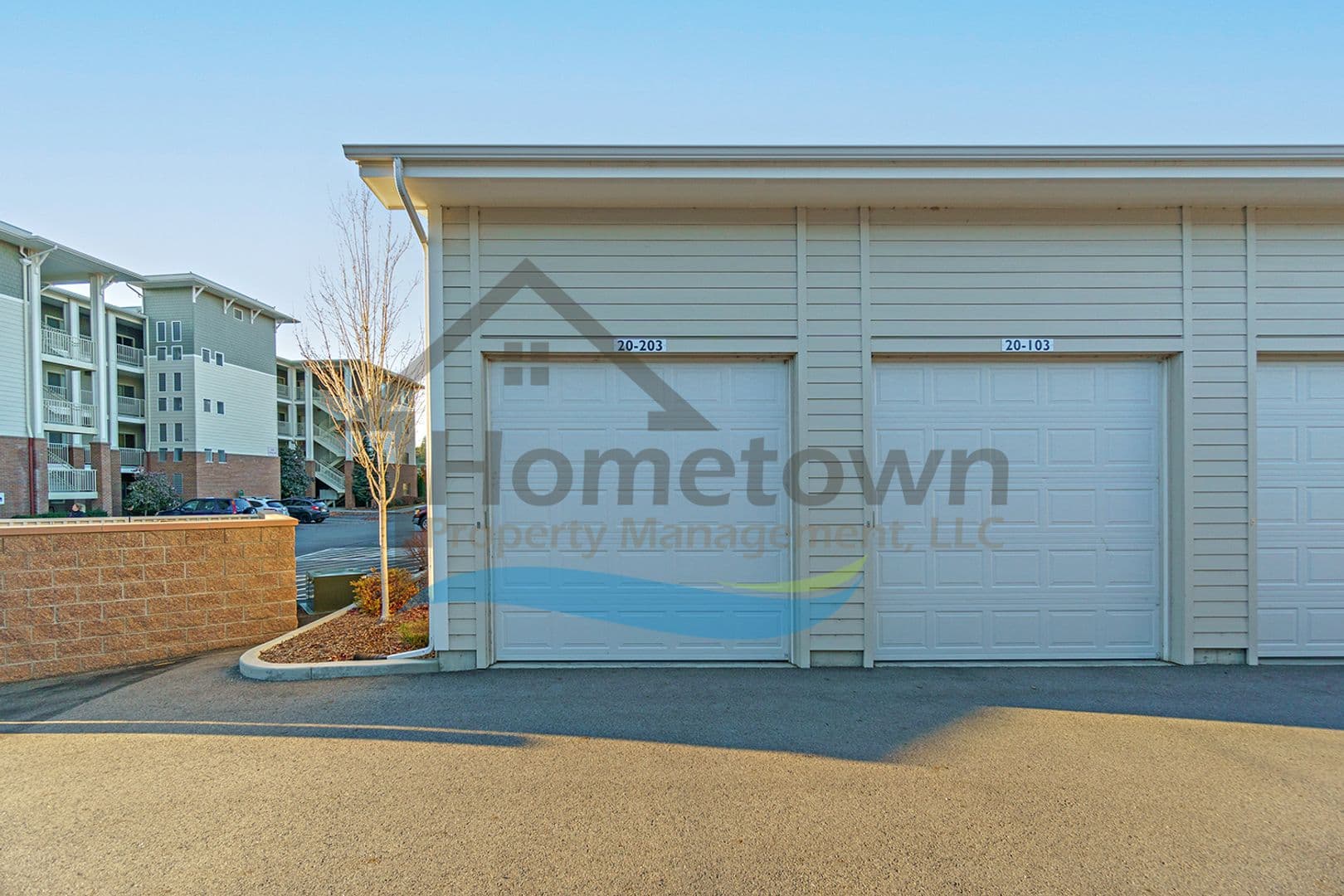 Post Falls House: 355 W Waterside Dr