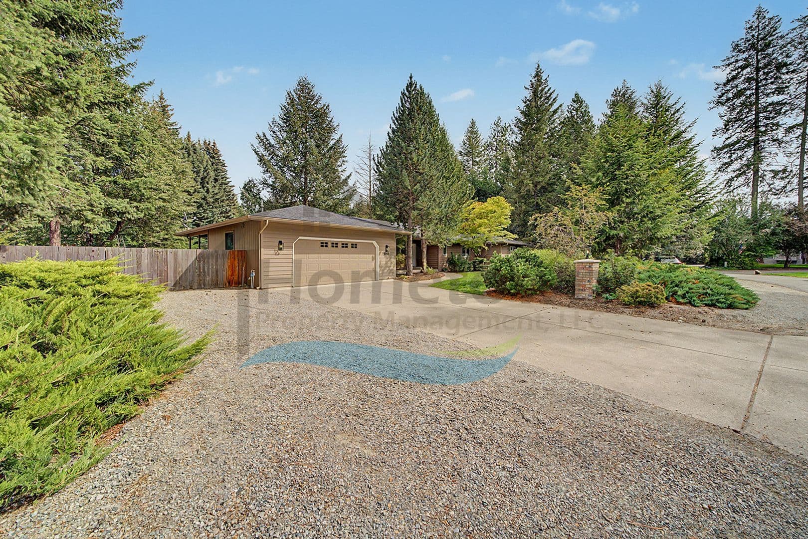 Hayden House: 9880 N Circle Dr