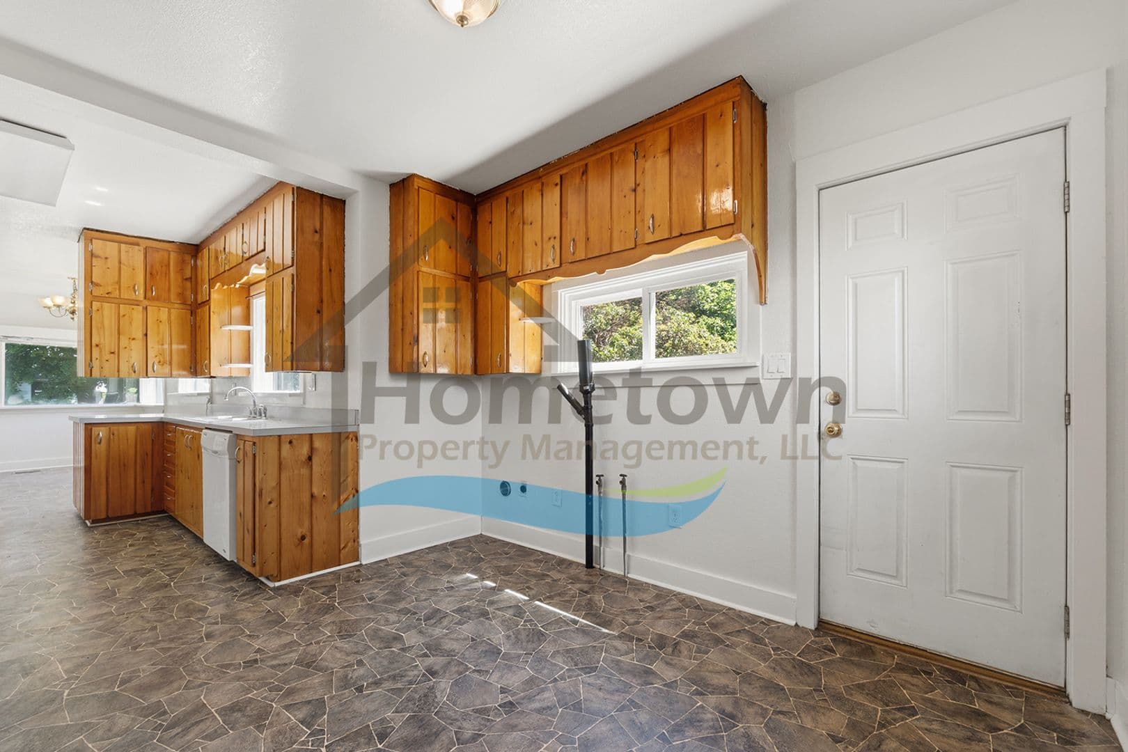 Hayden House: 9811 N Ramsey Rd