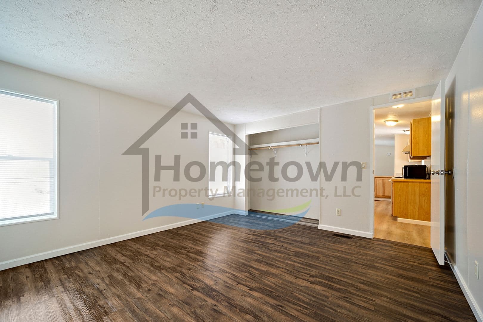 Athol House: 5415 E Grove Ave