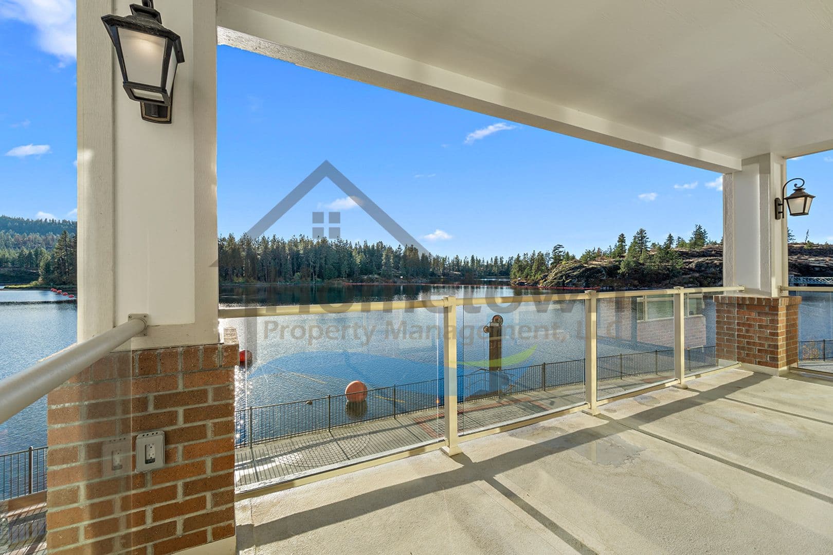 Post Falls House: 355 W Waterside Dr