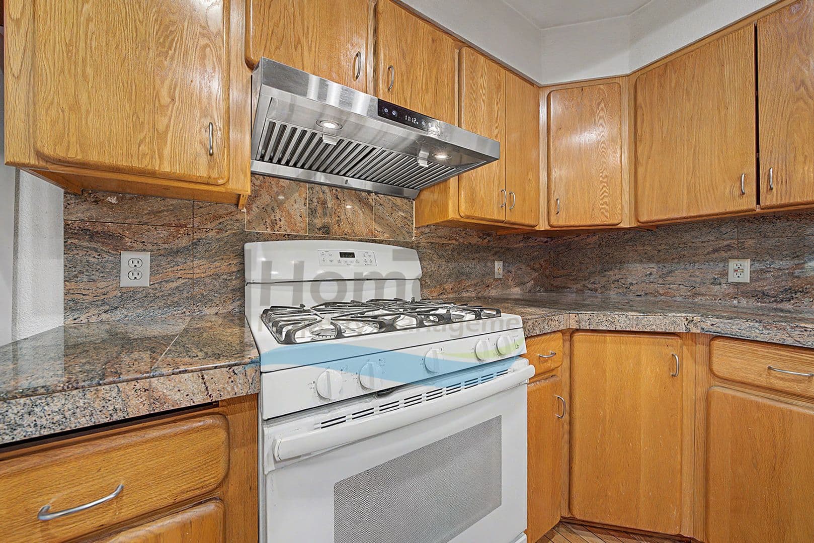 Hayden House: 9880 N Circle Dr