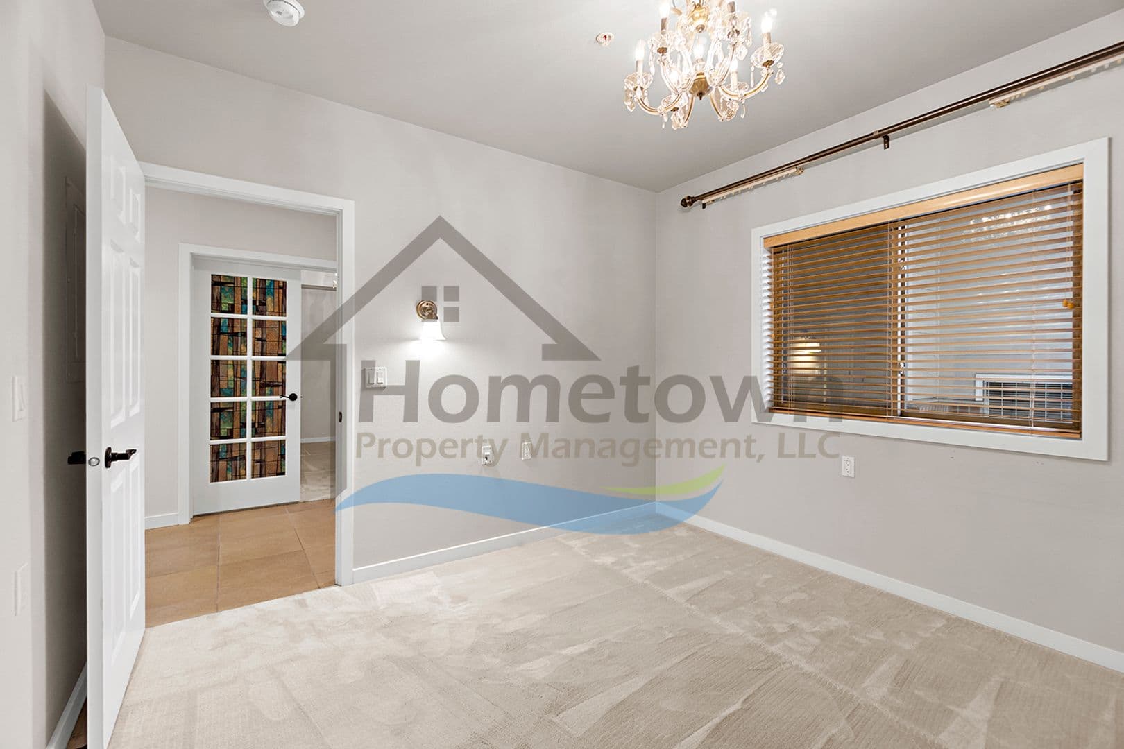 Post Falls House: 355 W Waterside Dr