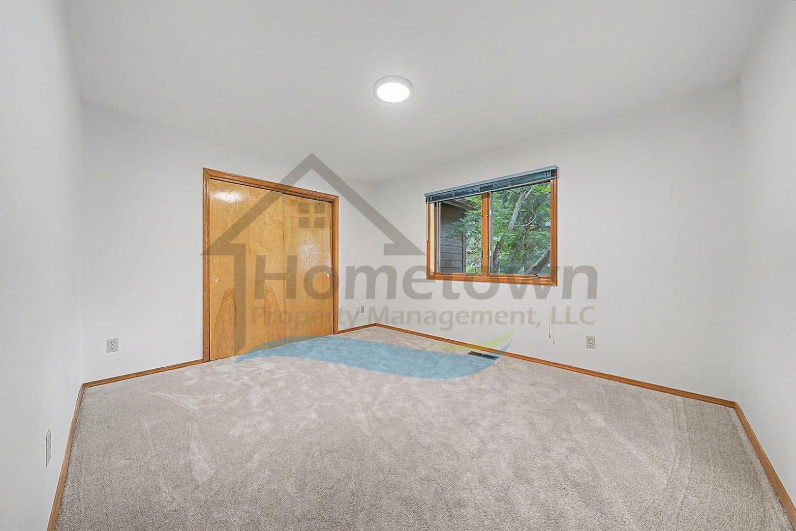 Hayden House: 9880 N Circle Dr