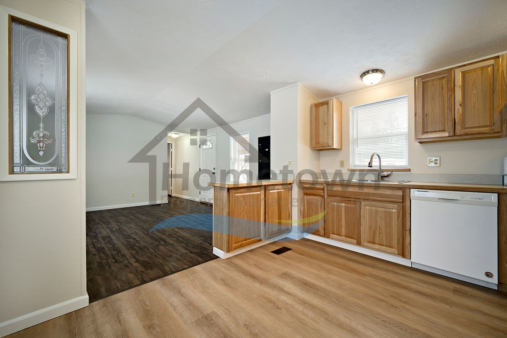Athol House: 5415 E Grove Ave
