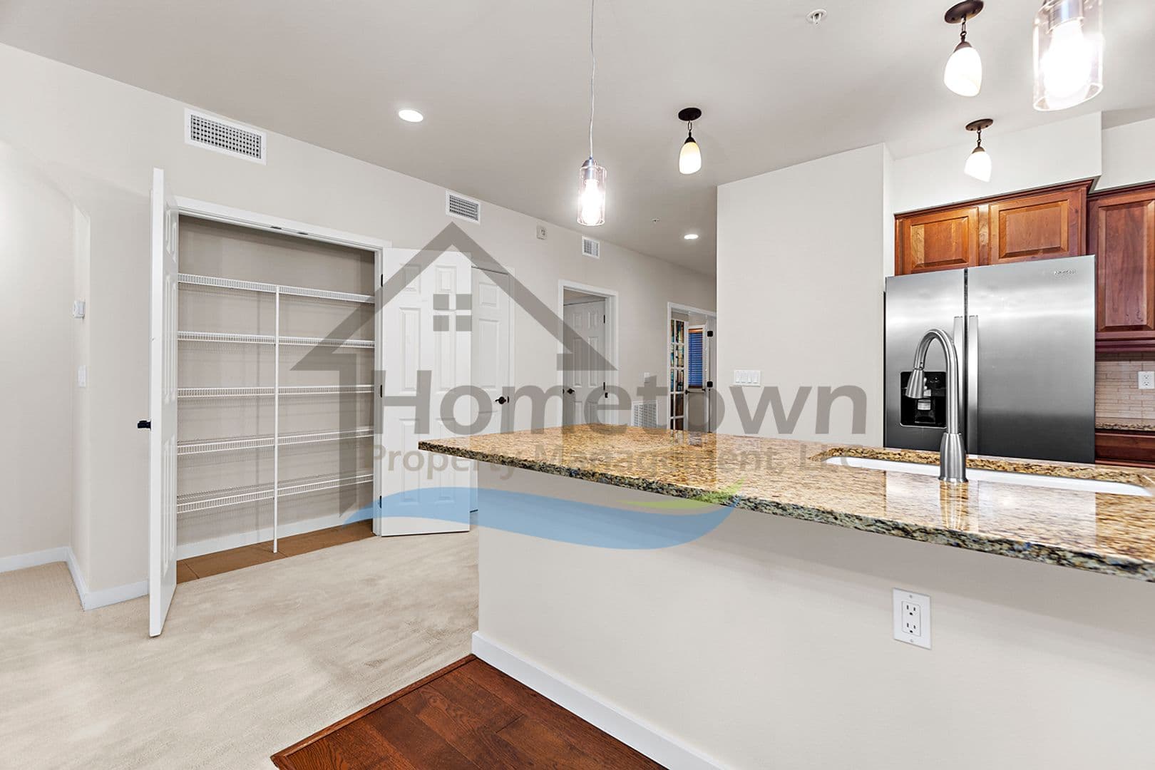 Post Falls House: 355 W Waterside Dr