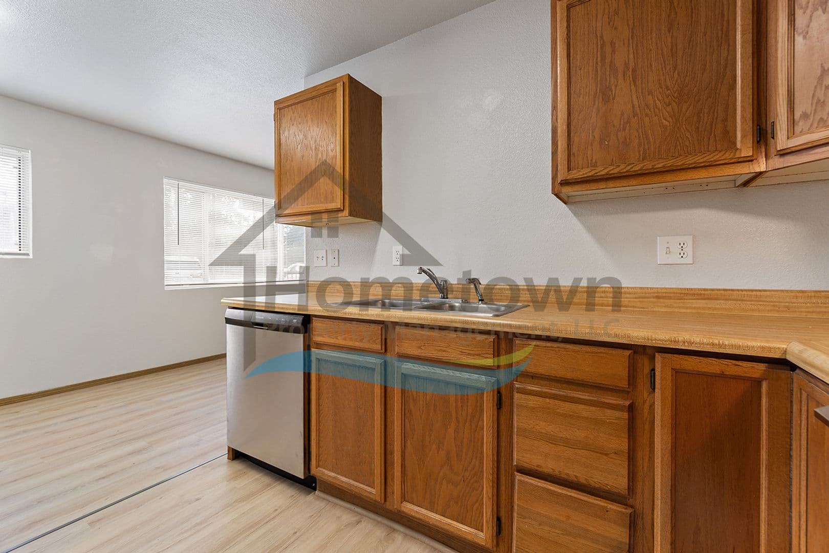 Post Falls Apartment: 703 N Compton St