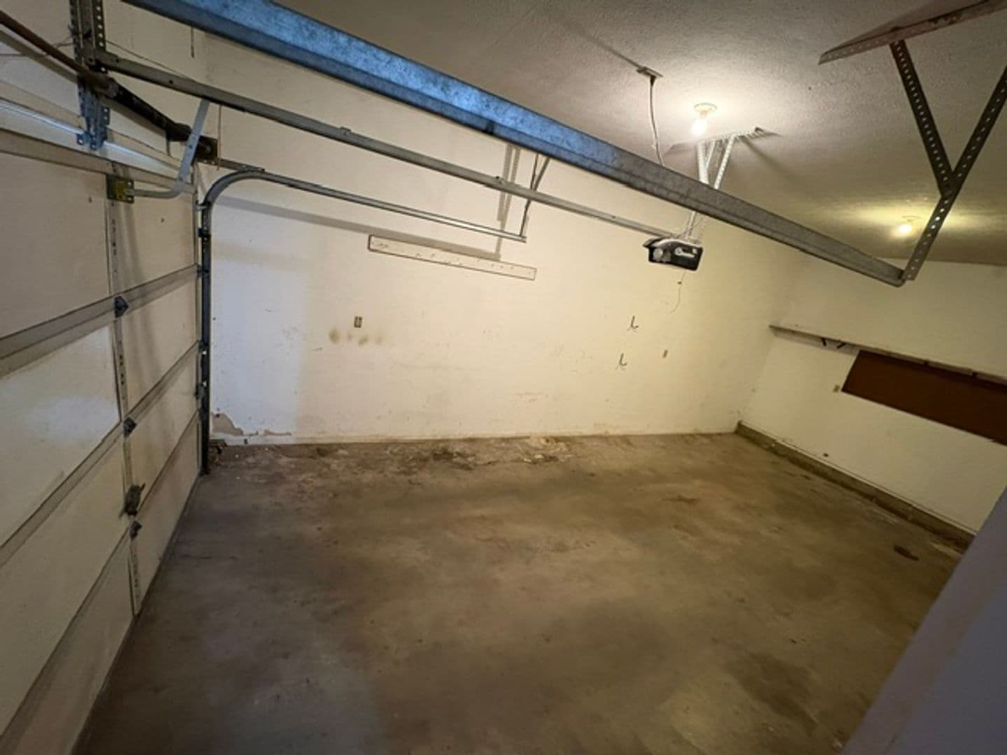 Parkersburg Apartment: 600 Schultz St