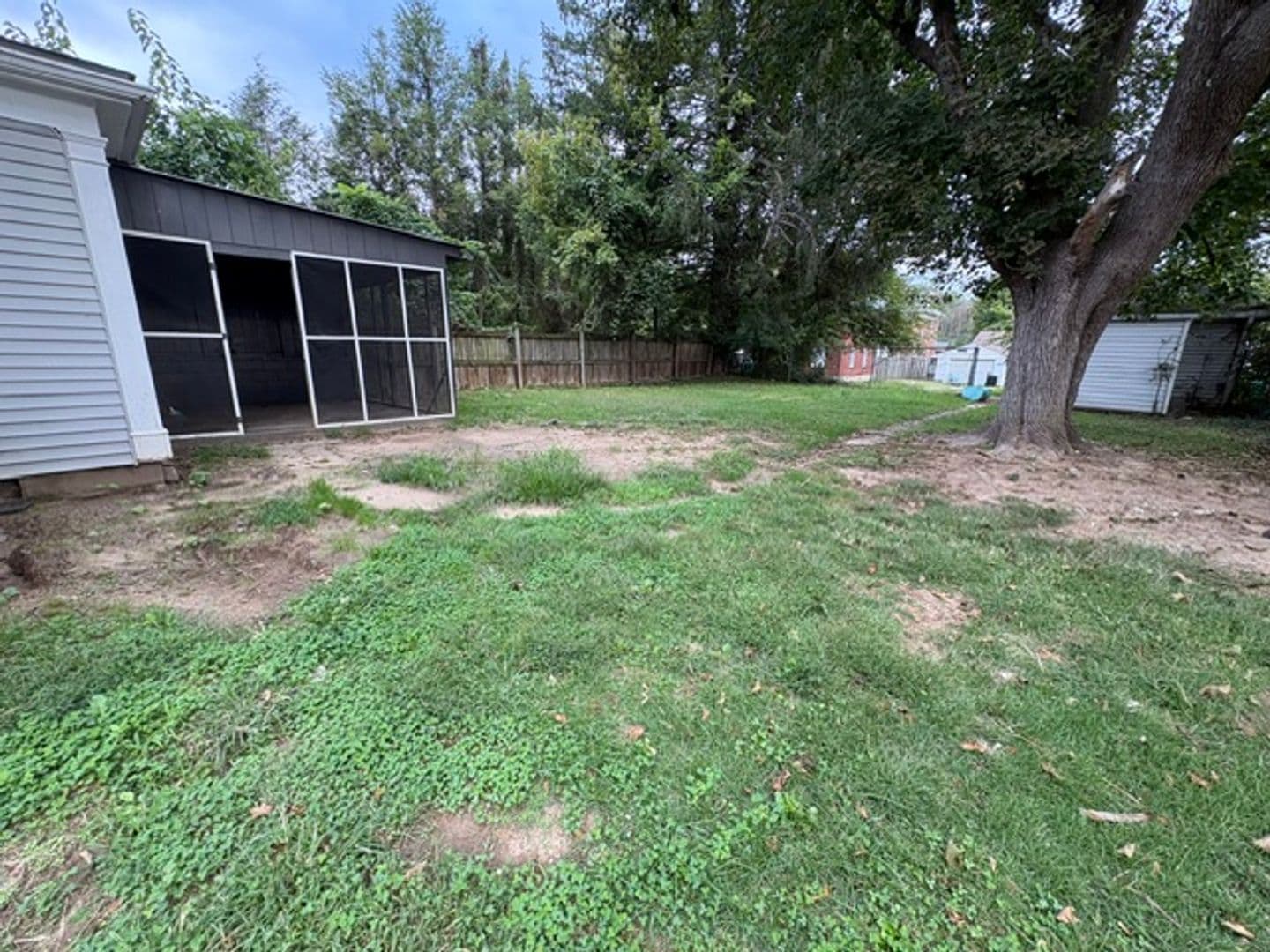 Parkersburg House: 917 26th St