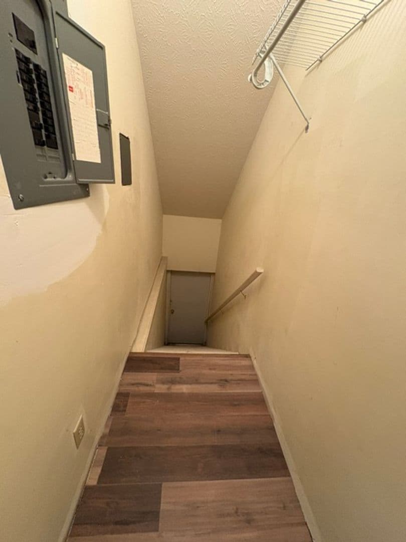 Parkersburg Apartment: 600 Schultz St