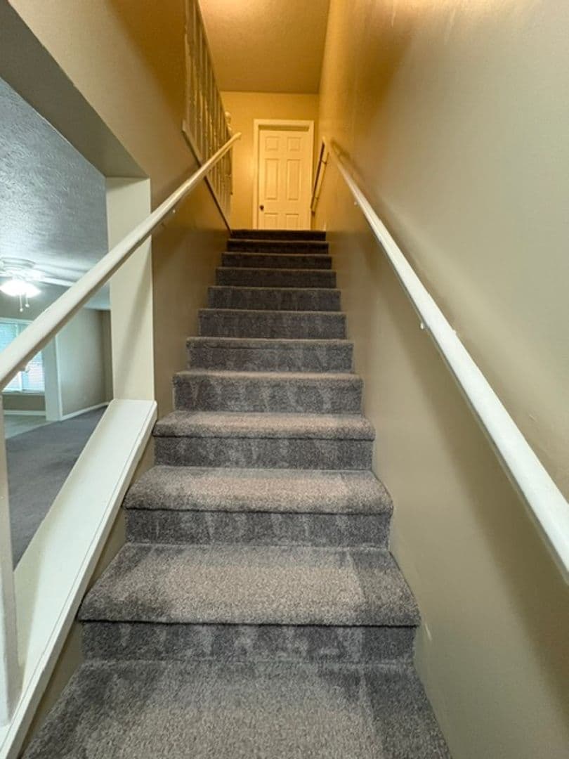 Parkersburg Apartment: 600 Schultz St