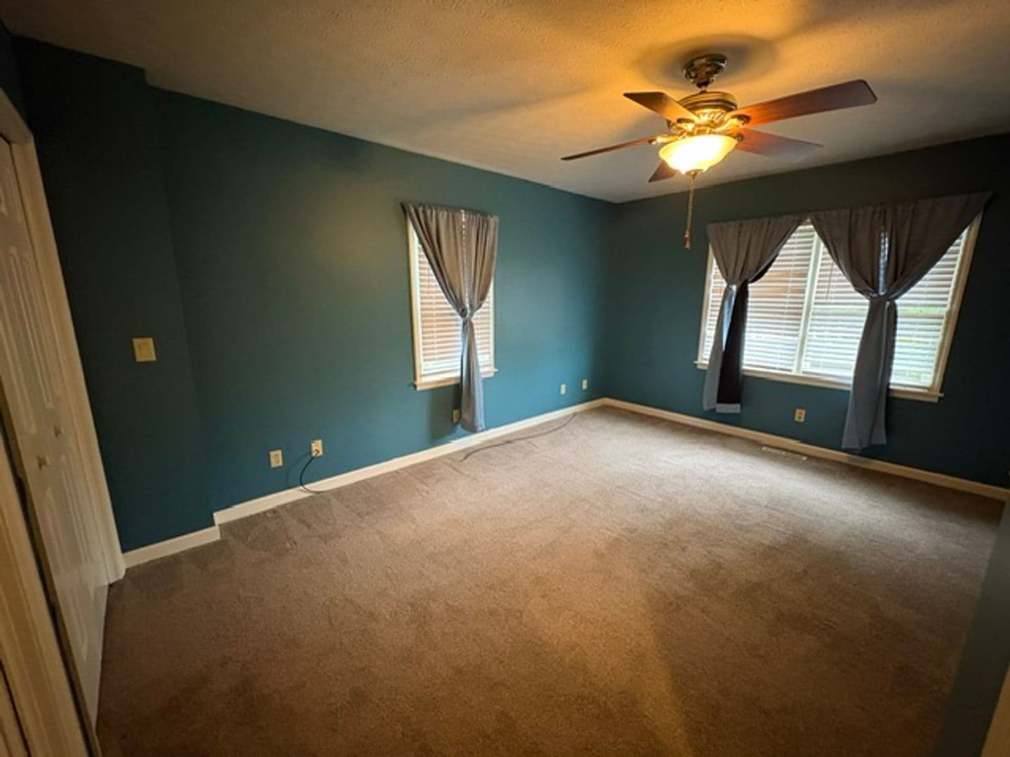 Parkersburg Apartment: 600 Schultz St