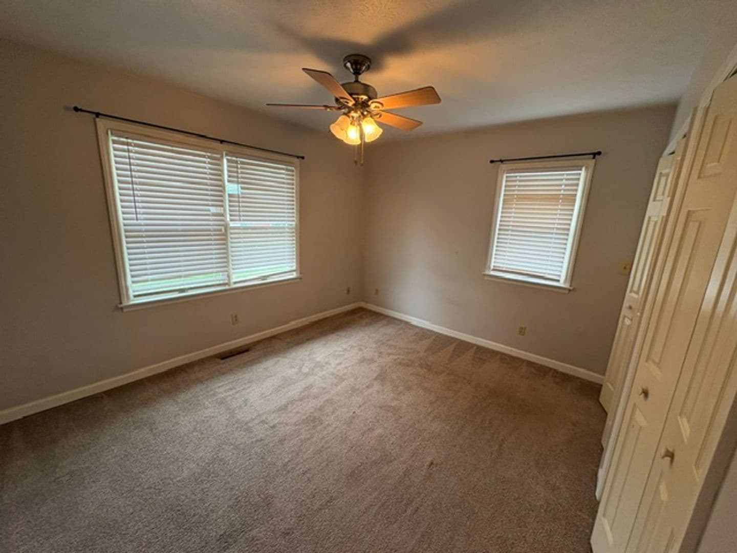 Parkersburg Apartment: 600 Schultz St