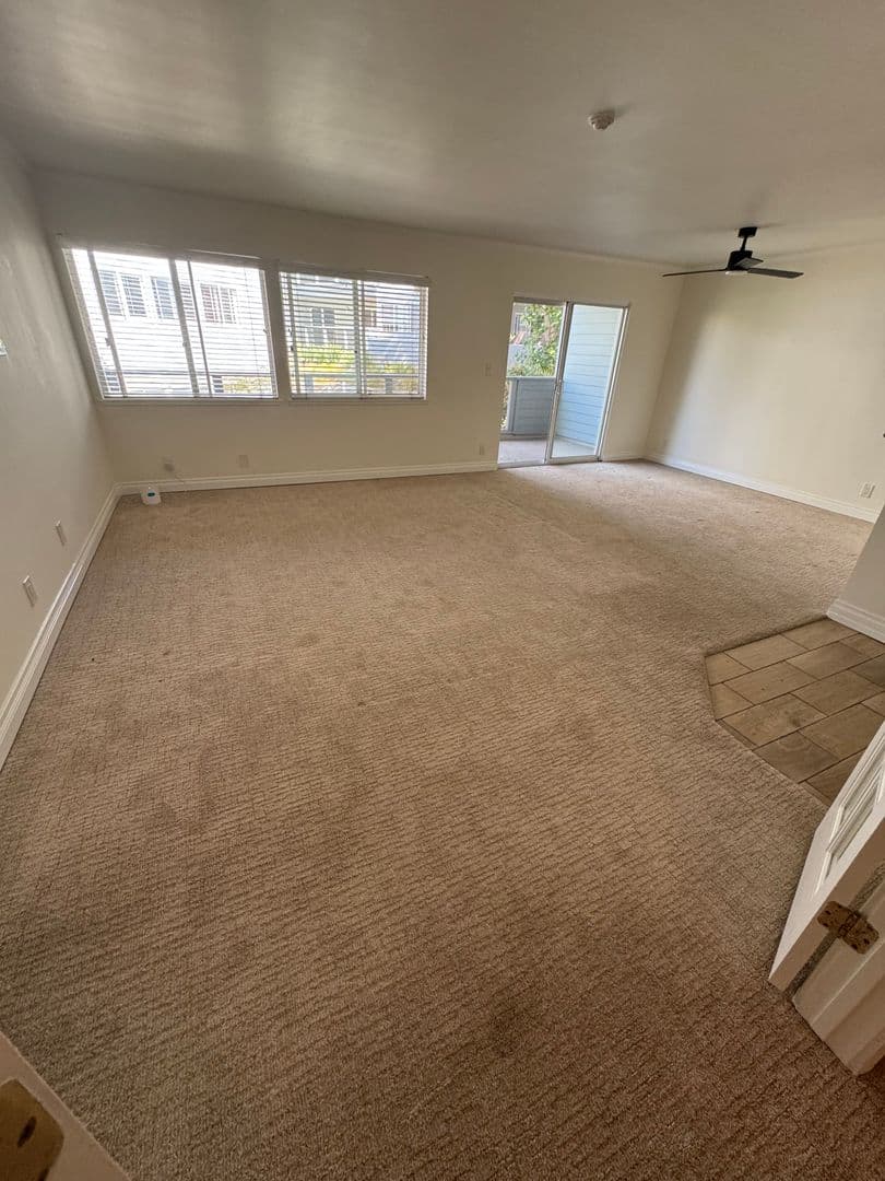 Redondo Beach Condo: 250 The Village