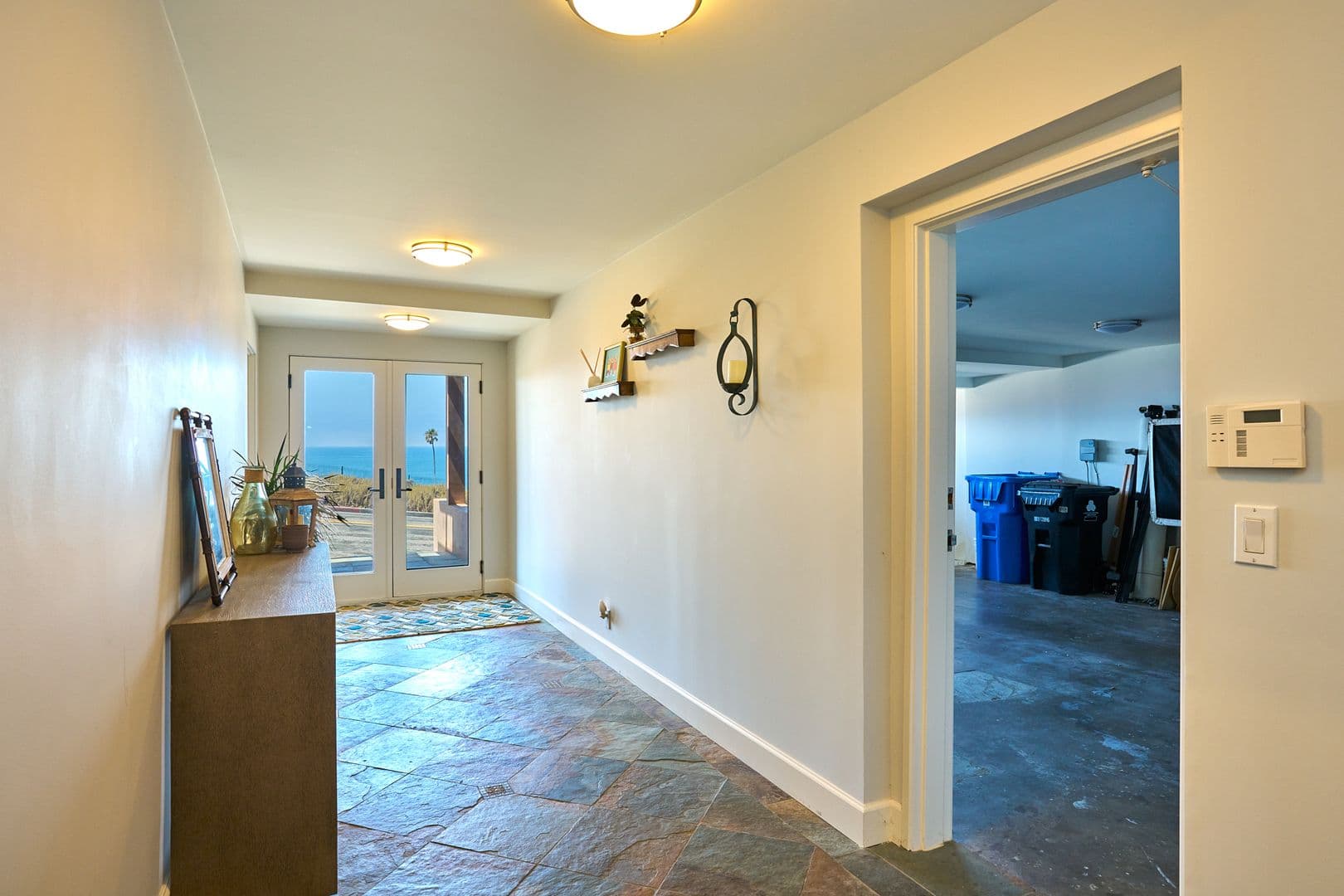 Playa Del Rey House: 151 Napoleon Street