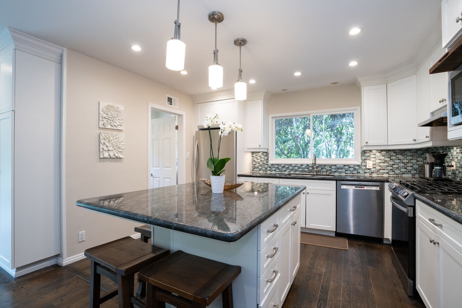 Palos Verdes Estates House: 825 Tyburn Road