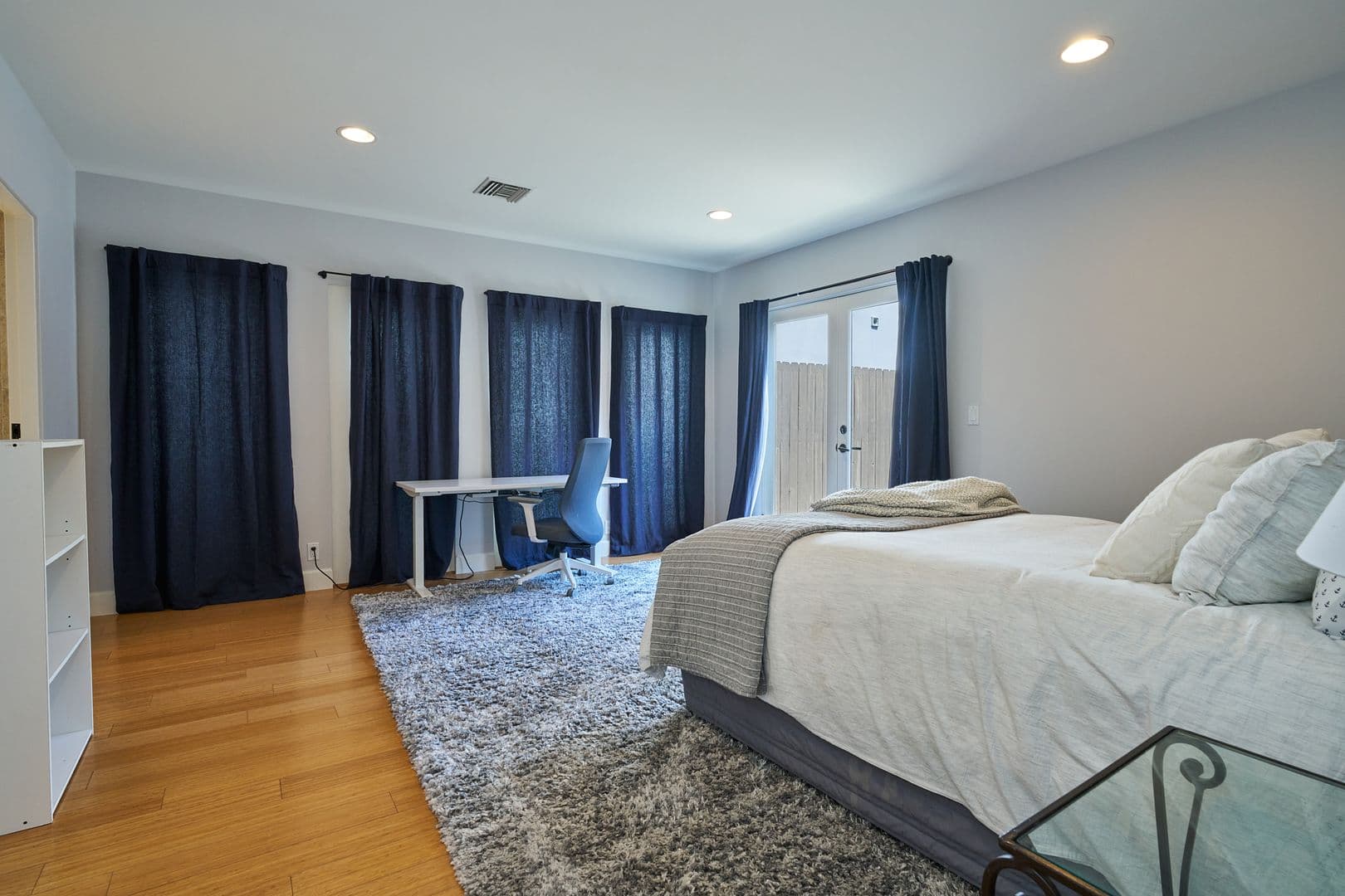 Playa Del Rey House: 151 Napoleon Street