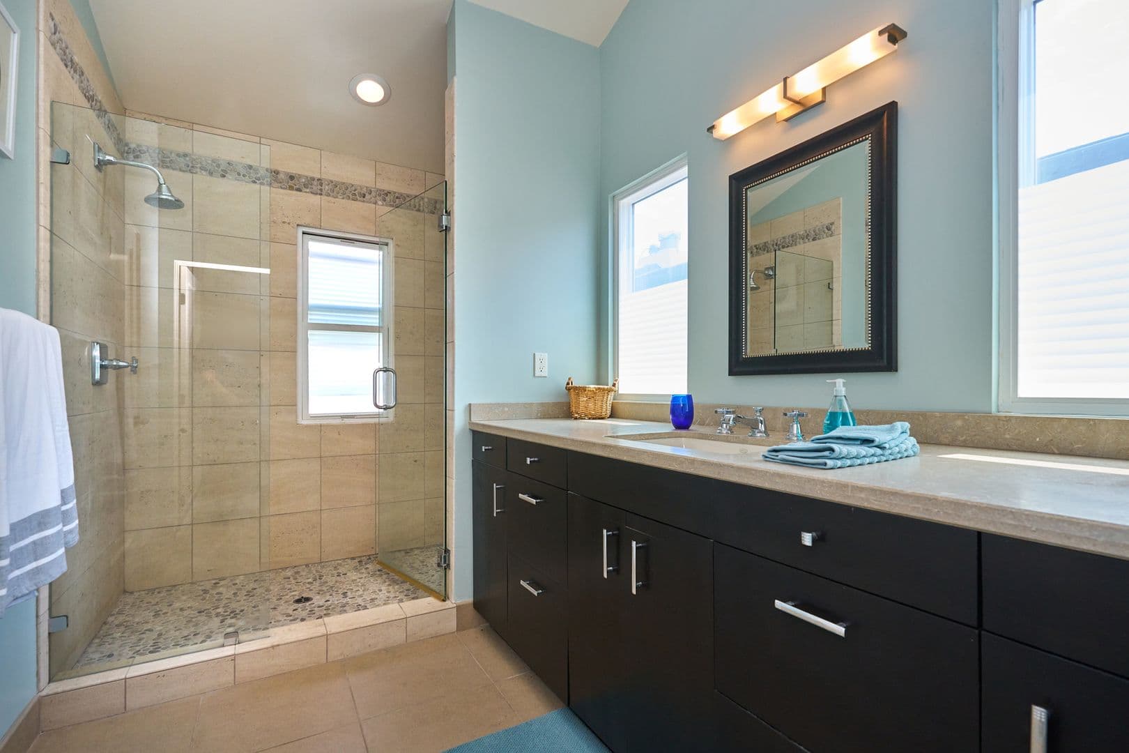 Playa Del Rey House: 151 Napoleon Street