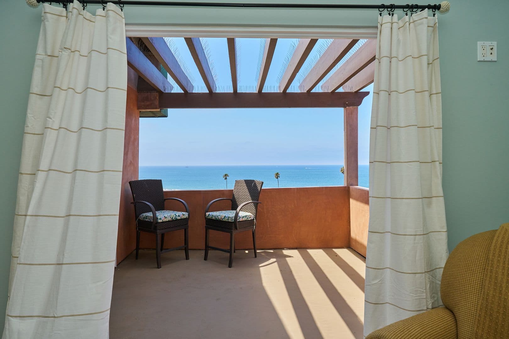 Playa Del Rey House: 151 Napoleon Street