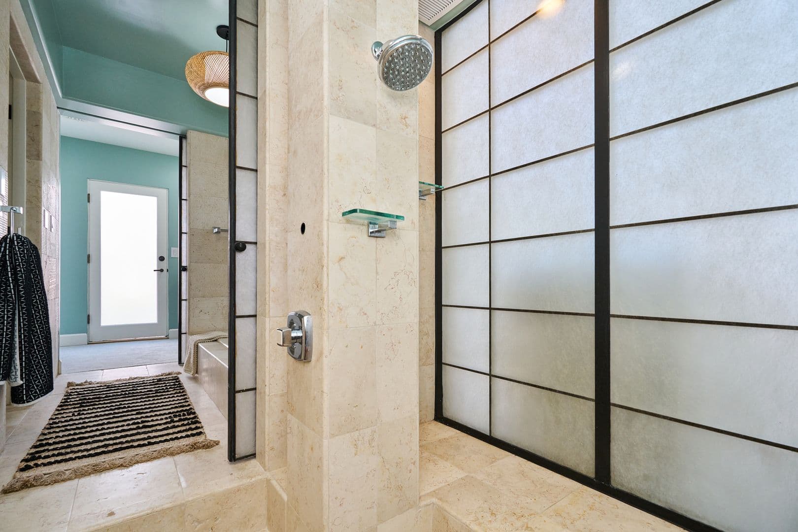 Playa Del Rey House: 151 Napoleon Street