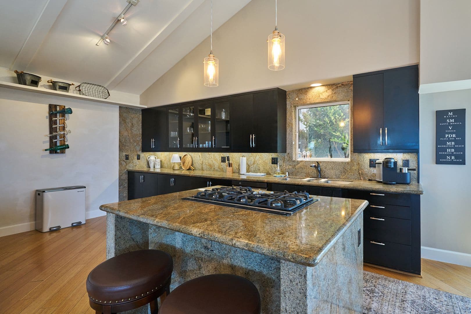 Playa Del Rey House: 151 Napoleon Street